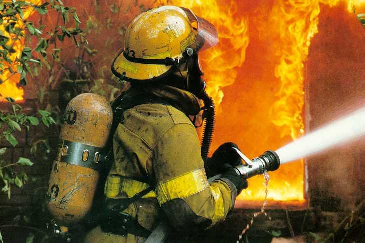 1342568966_fireman.jpg