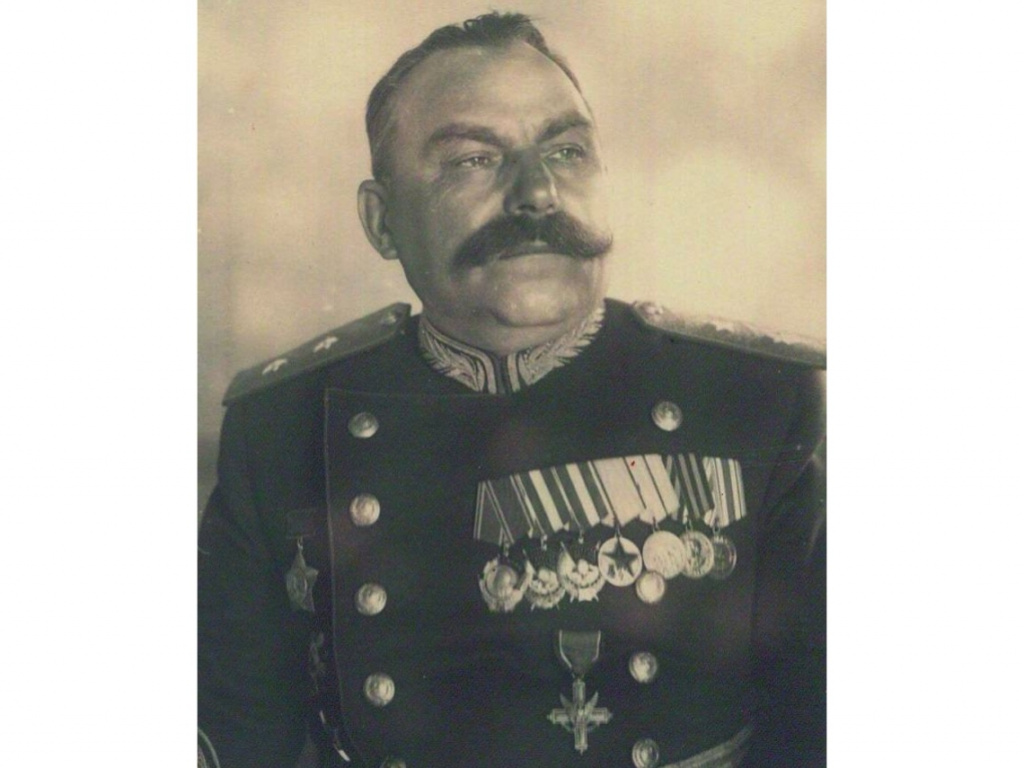 Василий Баданов