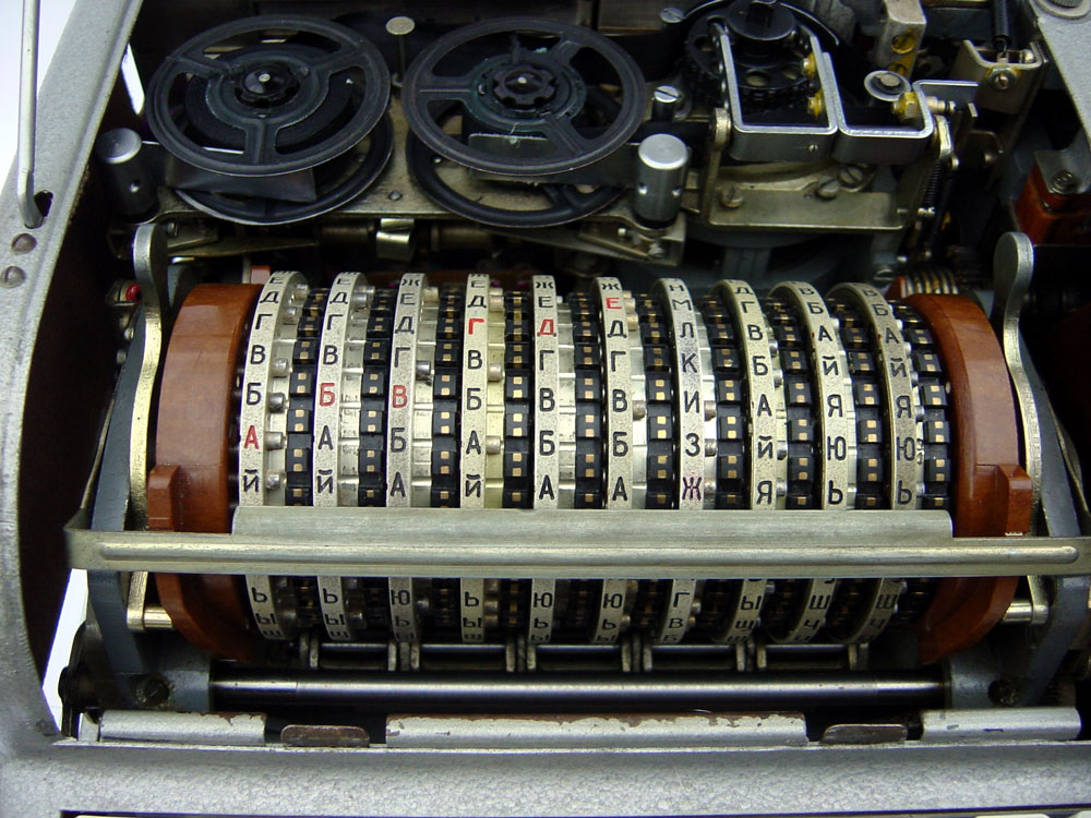 fialka-black-rotors-1000px.jpg