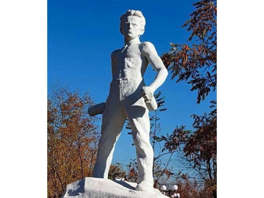 Миша Романов