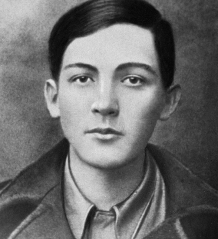 Чекалин Александр – пионер-герой, разведчик, партизан