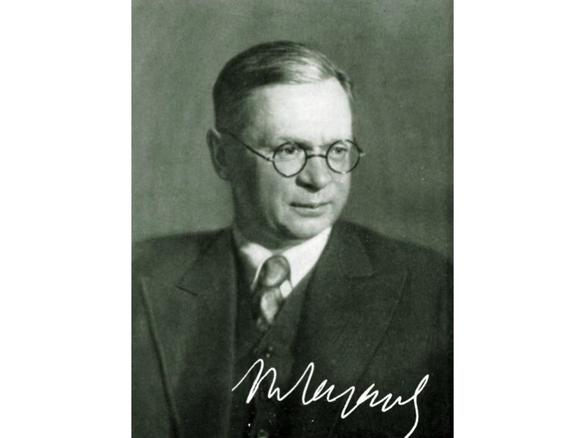 Петр Лазарев