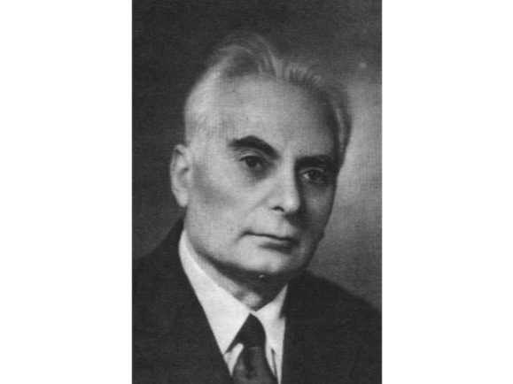 Артем Саркисов