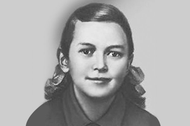 зина портнова.jpg