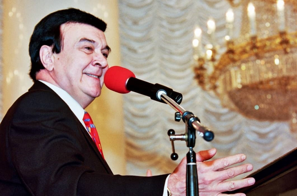 Муслим Магомаев