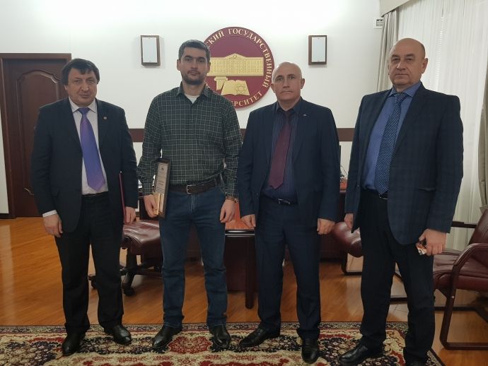 Заур Алисултанов