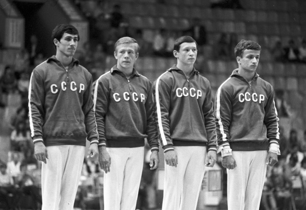 Николай Андрианов